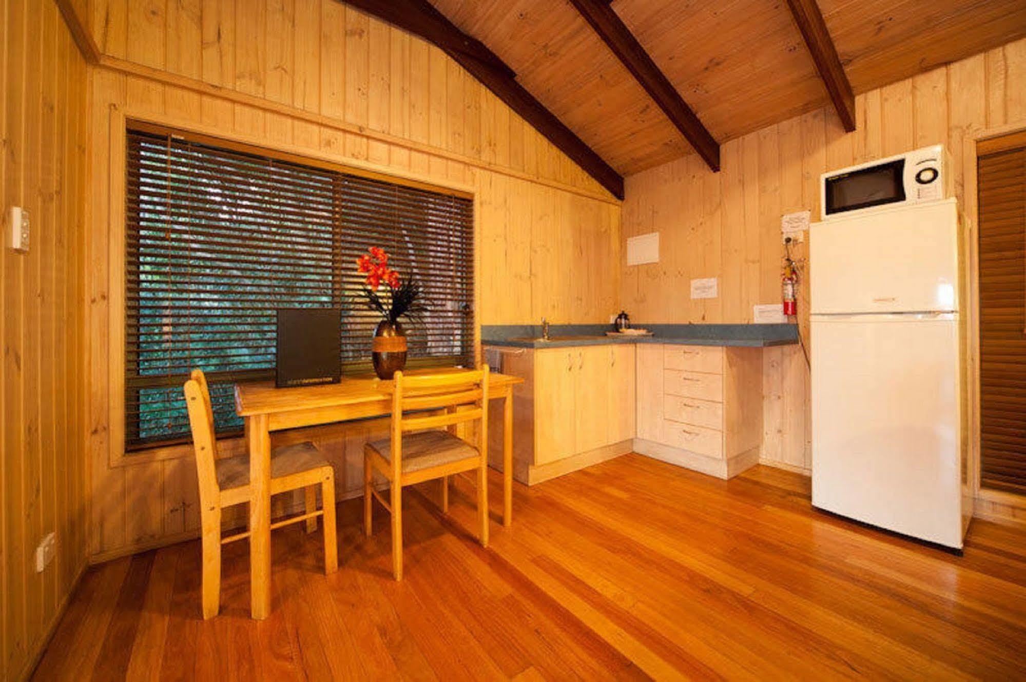 Treetops Seaview Montville Exterior foto